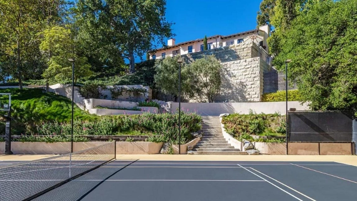 La mansión californiana de Justin Timberlake y Jessica Biel. Pero eso no es todo. También cuenta con una cancha de tenis, un huerto, Spa y gimnasio.