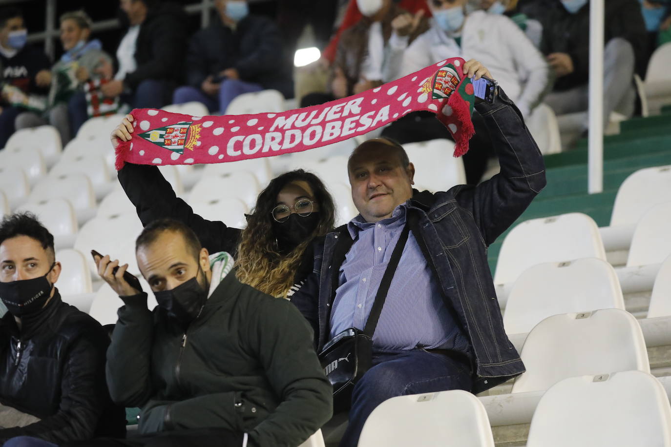 Córdoba-Montijo: el ambiente en las gradas de El Arcángel, en imágenes