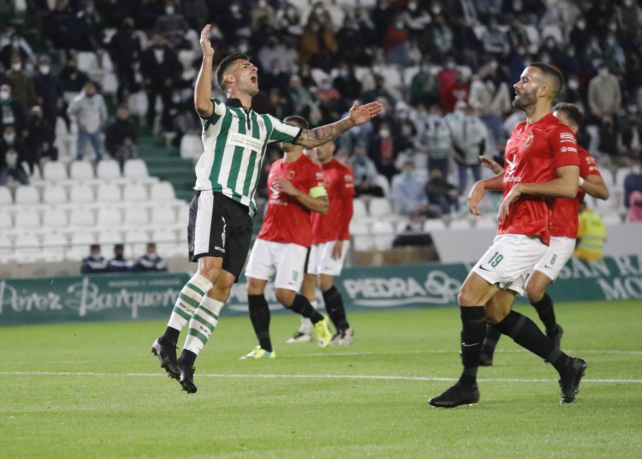 Las mejores imágenes de la victoria del Córdoba CF ante la UD Montijo (3-1)