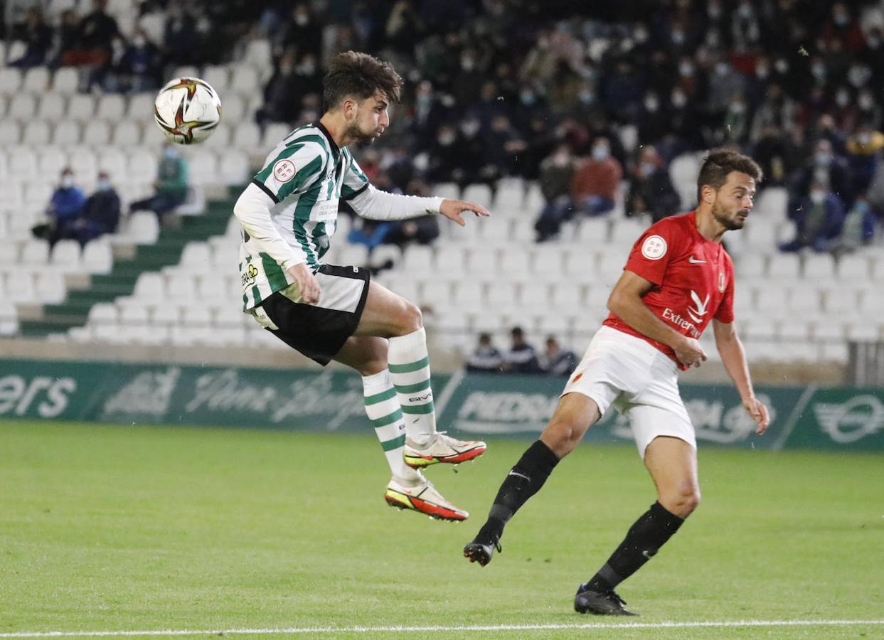 Las mejores imágenes de la victoria del Córdoba CF ante la UD Montijo (3-1)