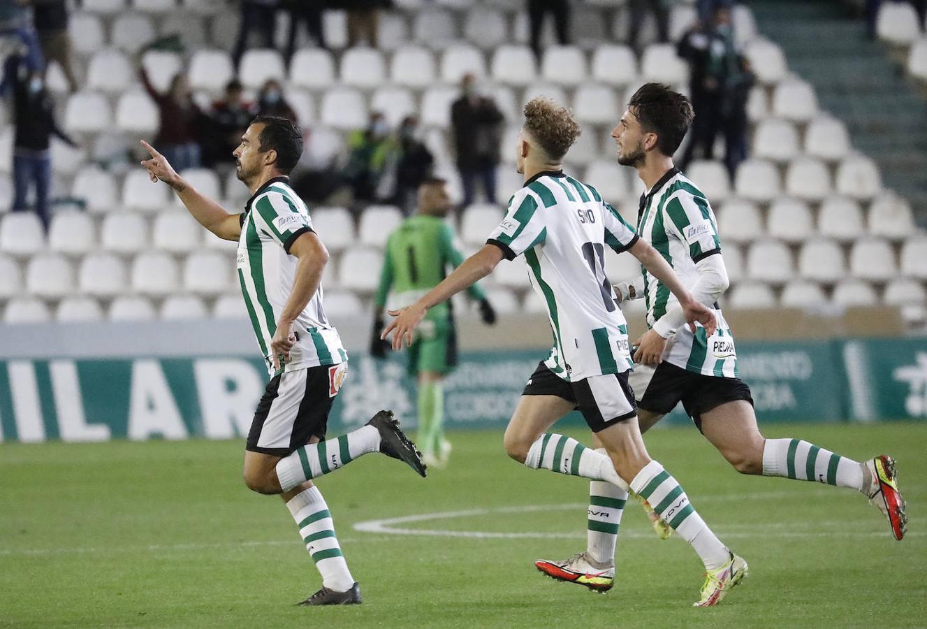 Las mejores imágenes de la victoria del Córdoba CF ante la UD Montijo (3-1)