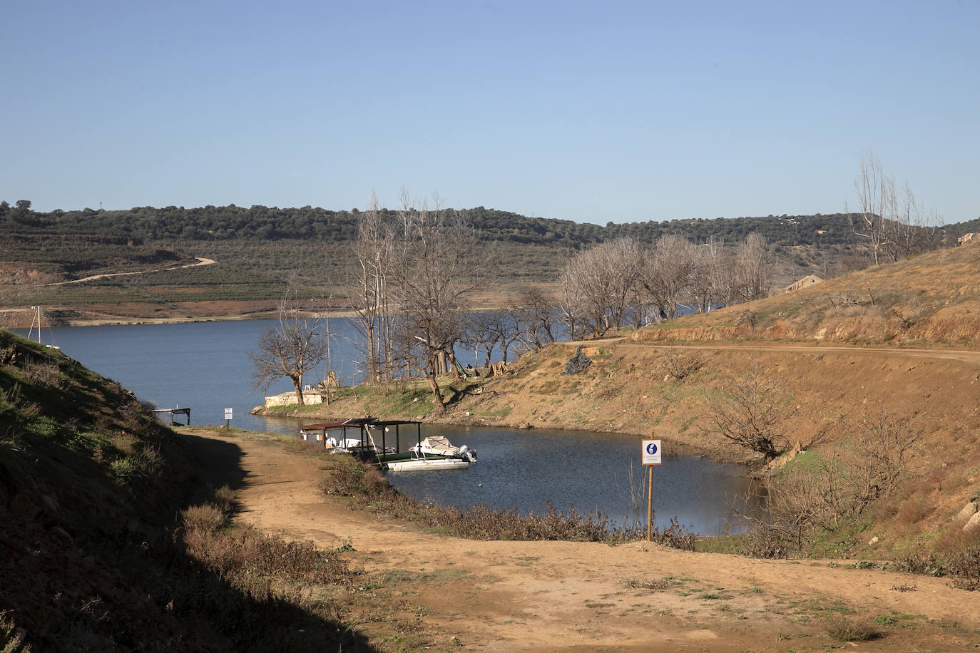 La sequía en el pantano de La Breña de Córdoba, en imágenes