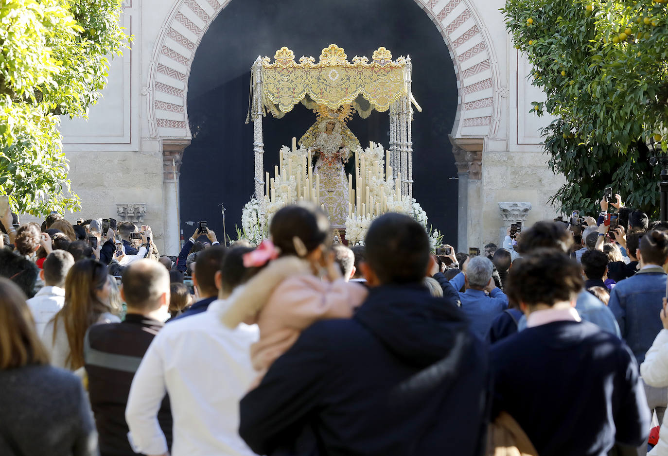 La procesión de la Virgen de la O en Córdoba, en imágenes