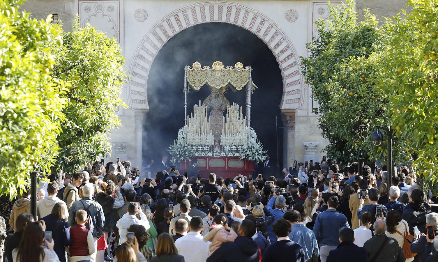 La procesión de la Virgen de la O en Córdoba, en imágenes