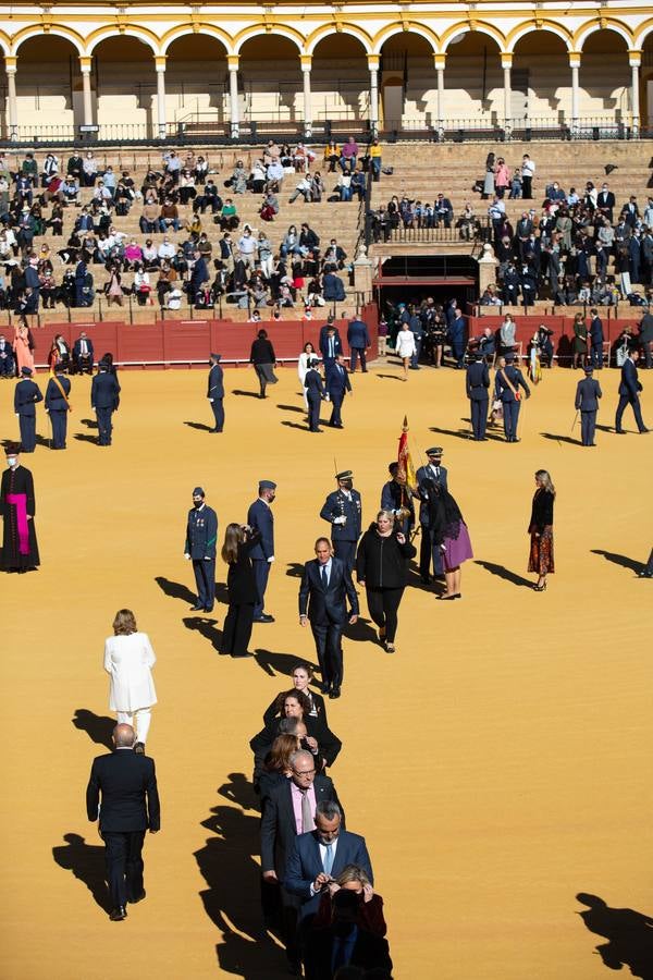 Jura de bandera en la plaza de toros de la Maestranza de Sevilla