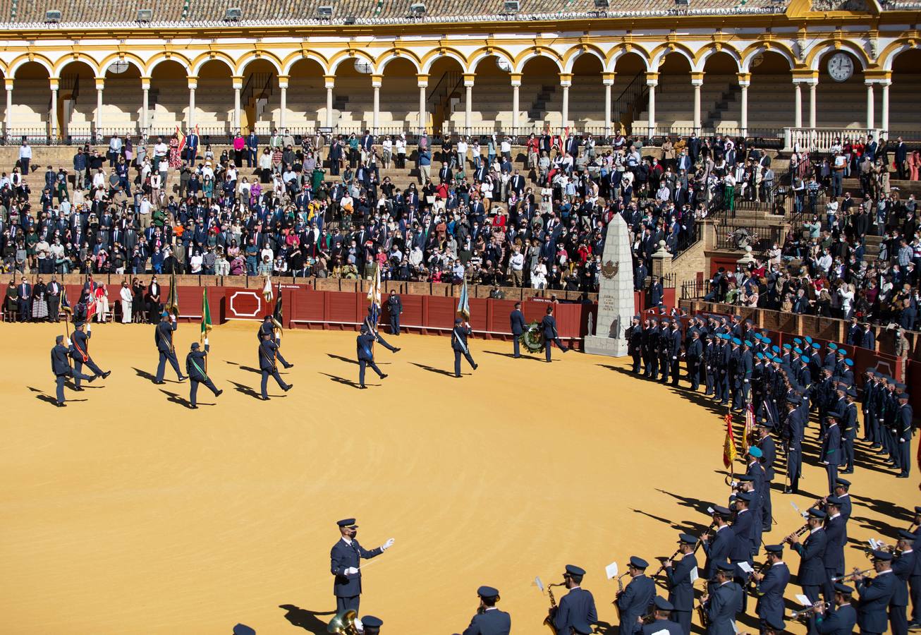 Jura de bandera en la plaza de toros de la Maestranza de Sevilla