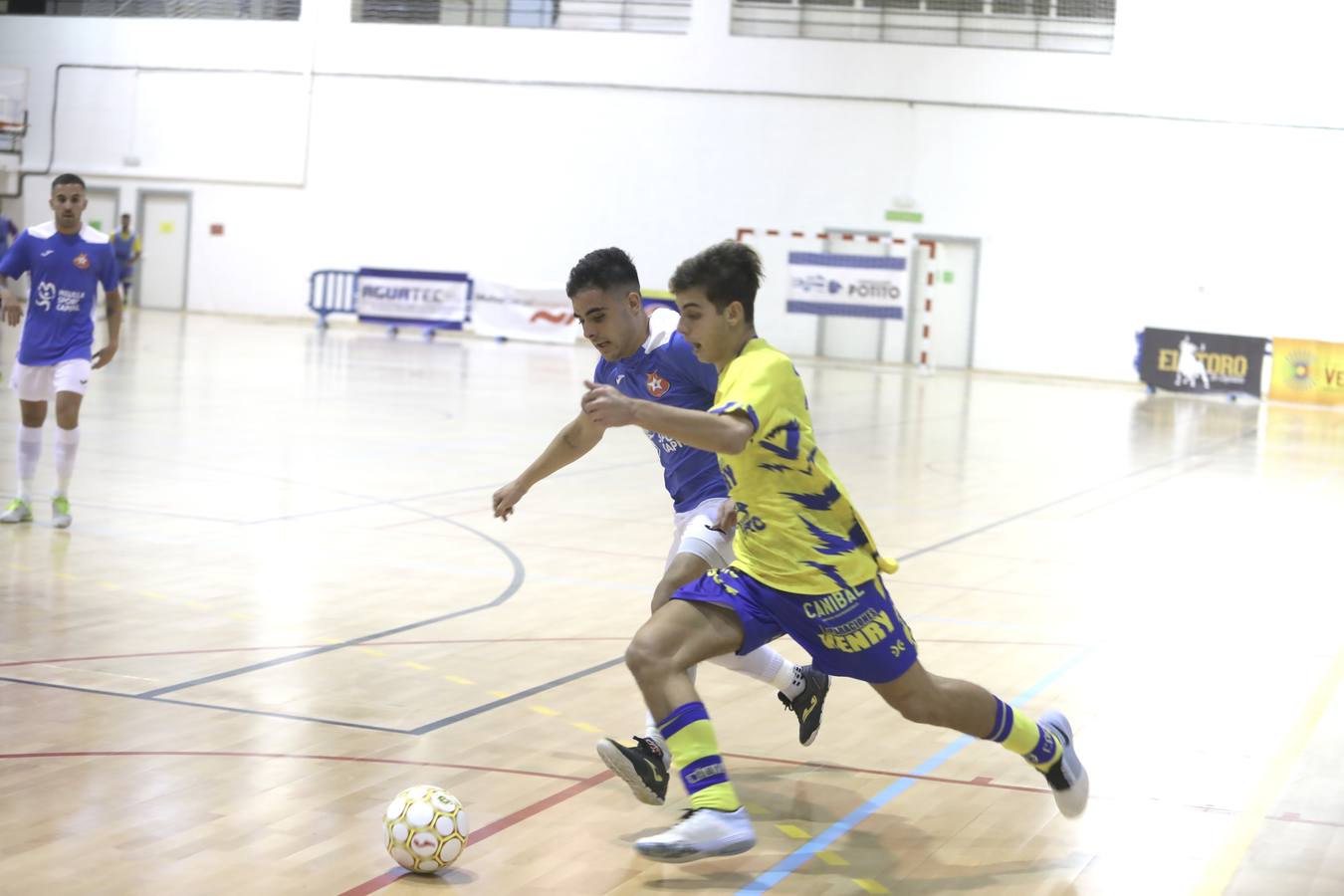 FOTOS: Llega la primera victoria como local del Cádiz CF Virgili