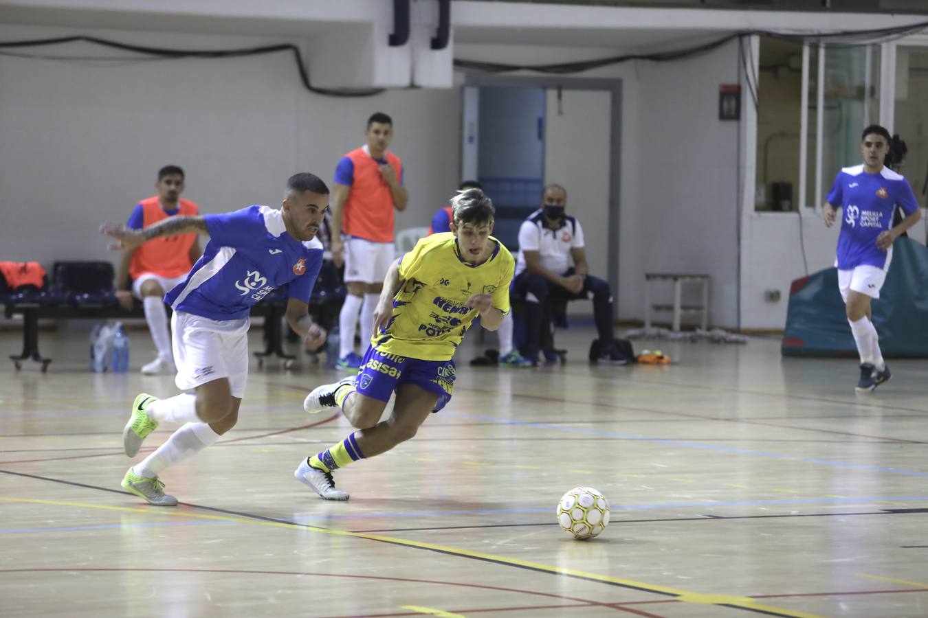 FOTOS: Llega la primera victoria como local del Cádiz CF Virgili