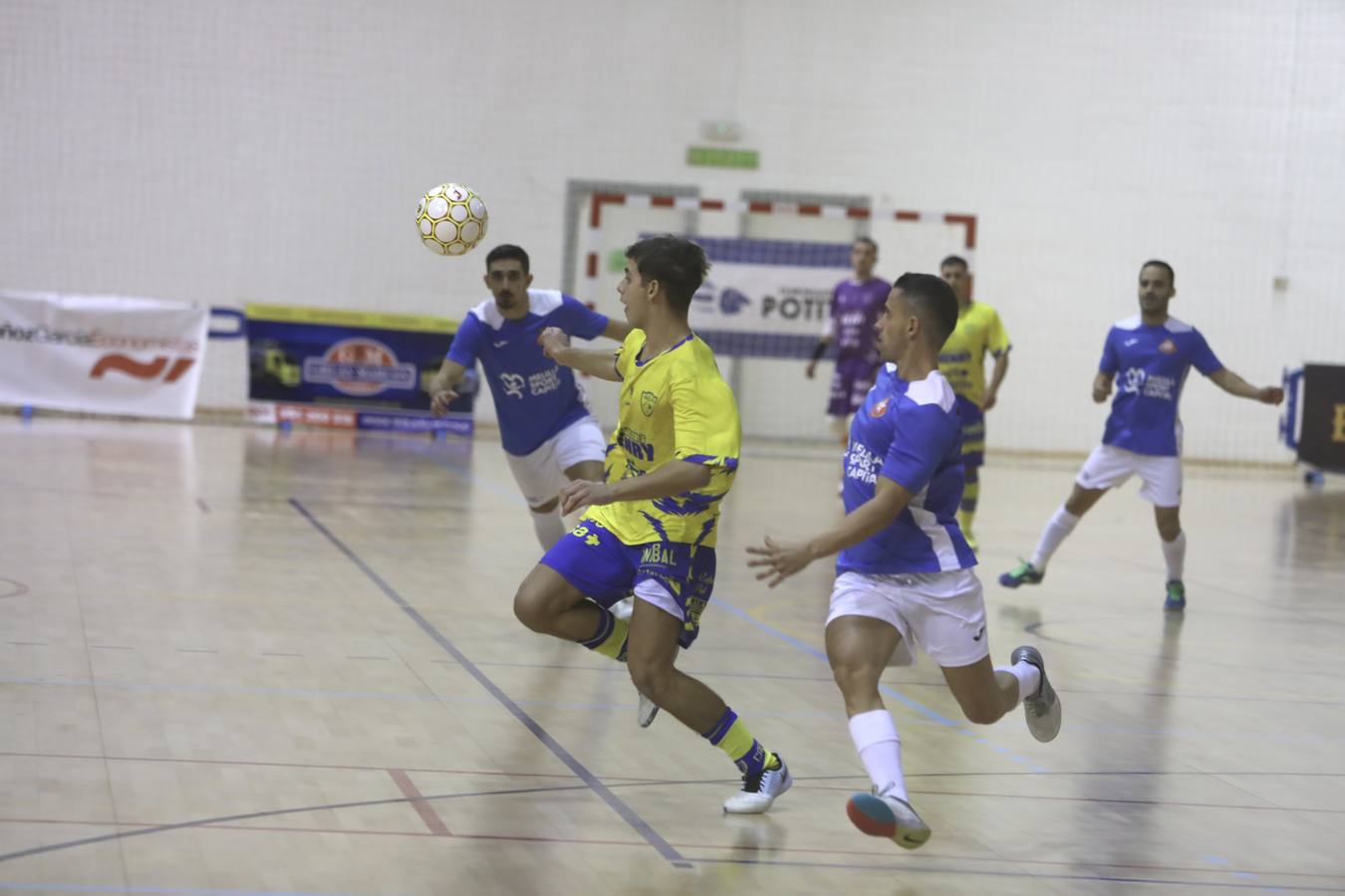 FOTOS: Llega la primera victoria como local del Cádiz CF Virgili