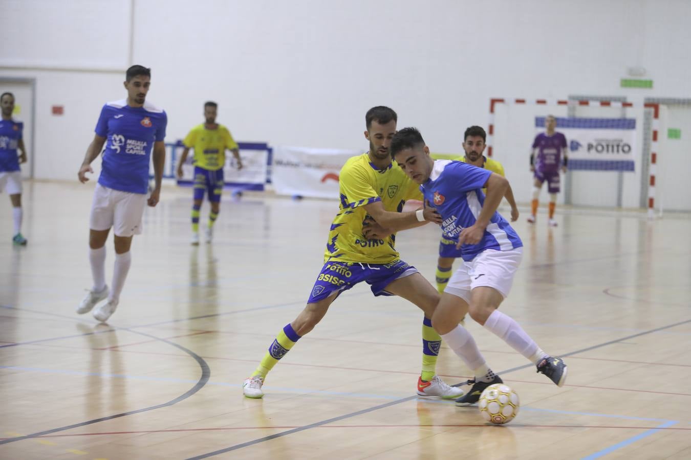 FOTOS: Llega la primera victoria como local del Cádiz CF Virgili