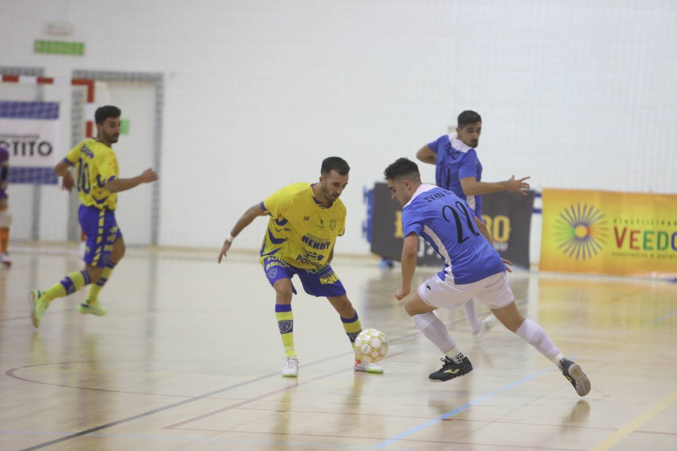 FOTOS: Llega la primera victoria como local del Cádiz CF Virgili