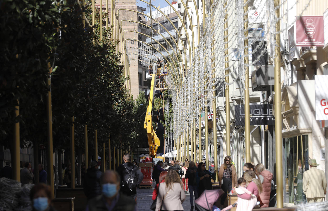 La instalación del espectáculo navideño de Córdoba, en imágenes