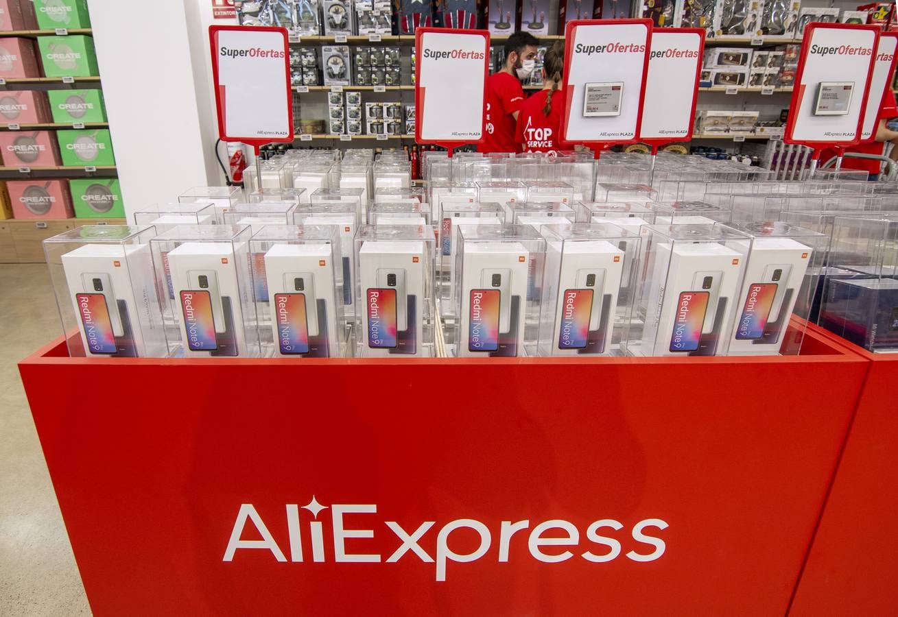 En imágenes, AliExpress inaugura su primera tienda en Sevilla