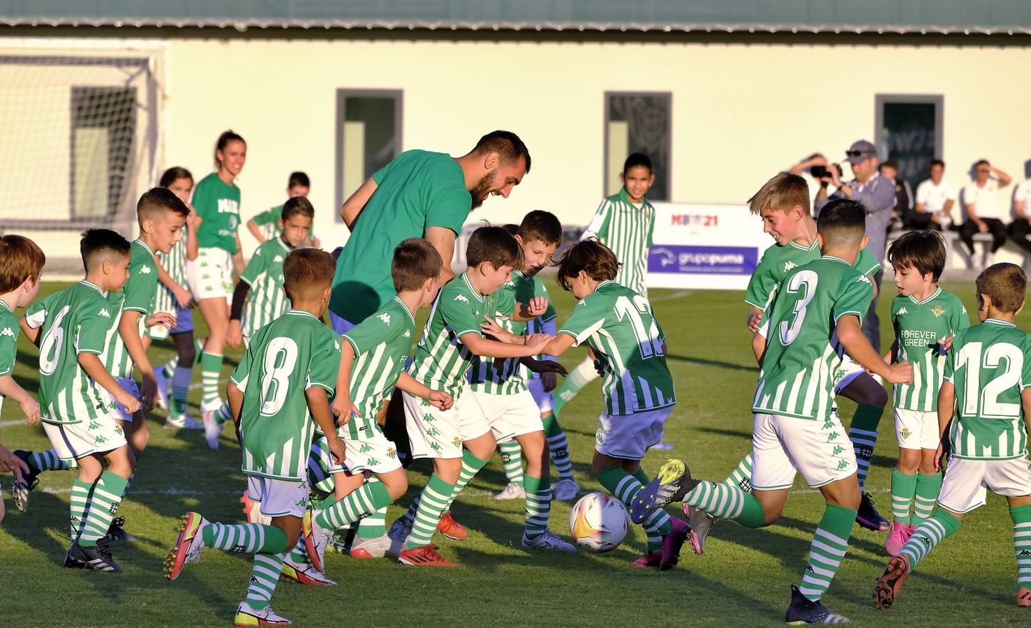 Borja Iglesias vuelve a ser benjamín