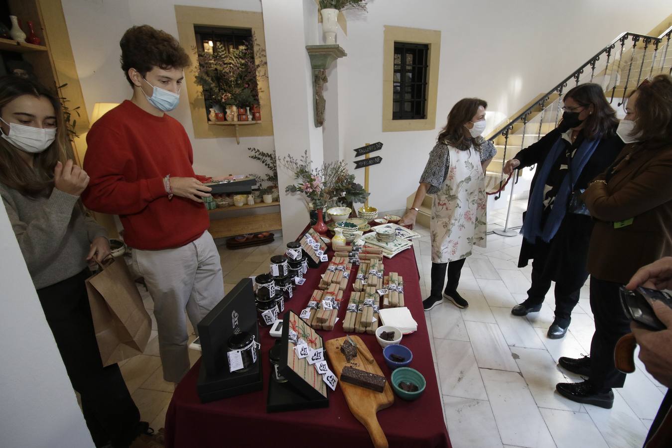 Arranca el VI Mercado de Navidad de Nuevo Futuro Sevilla en la Fundación Valentín de Madariaga