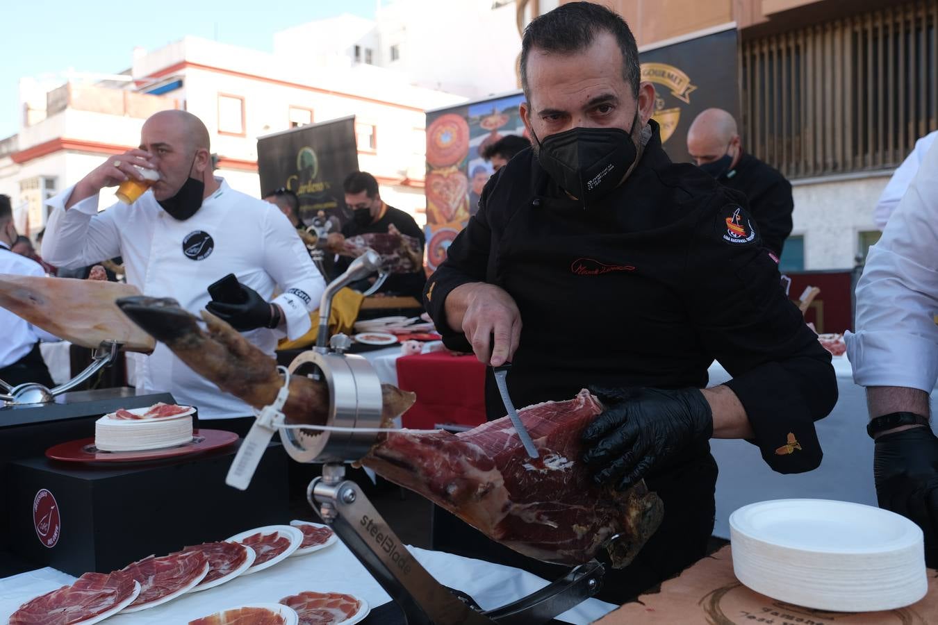 150 cortadores de jamón altruistas para que ningún niño se quede sin juguete en San Fernando