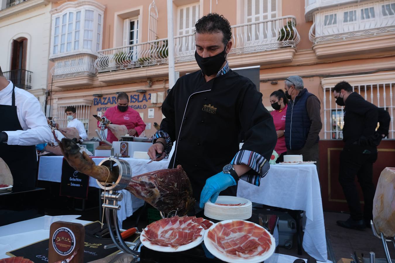 150 cortadores de jamón altruistas para que ningún niño se quede sin juguete en San Fernando