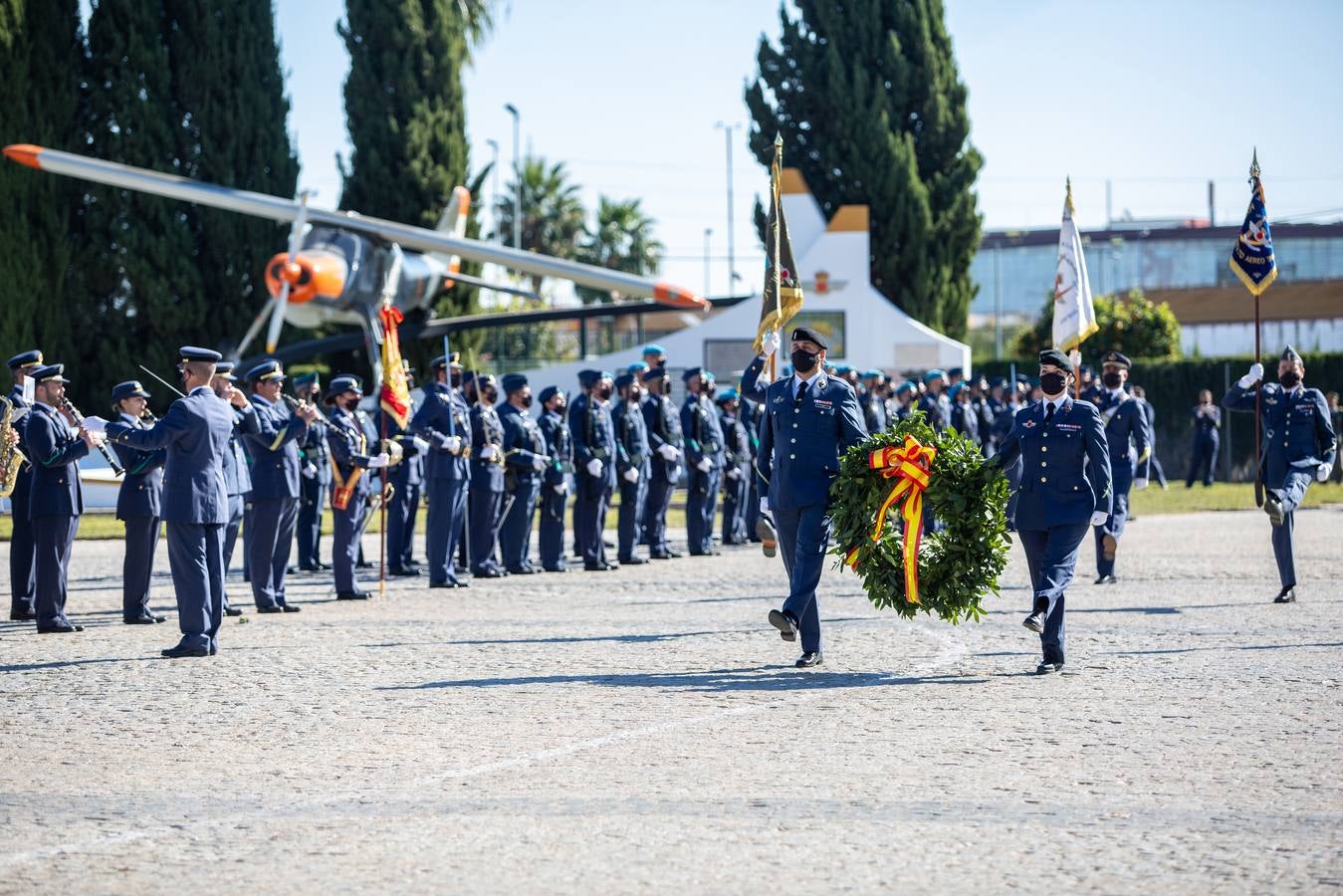 Margarita Robles destaca el papel «esencial» de Tablada en la historia del Ejército del Aire