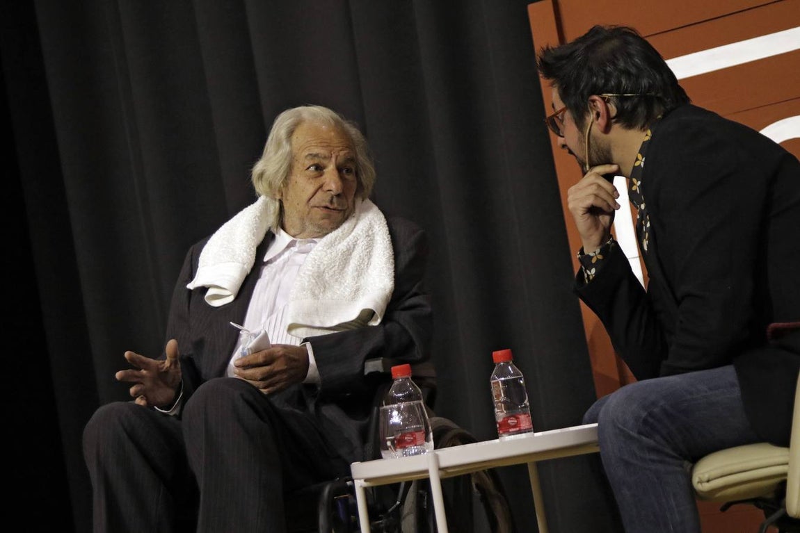 En imágenes, &#039;Toros sí, toros no: ¿cultura, tradición o barbarie?&#039; en el ciclo &#039;Letras de Sevilla&#039;