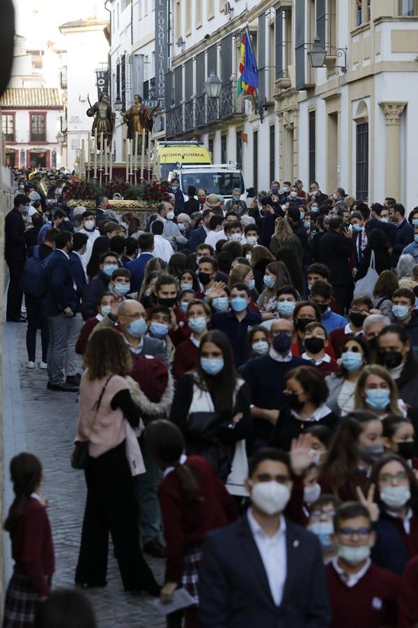 La procesión de San Acisclo y Santa Victoria, patronos de Córdoba, en imágenes