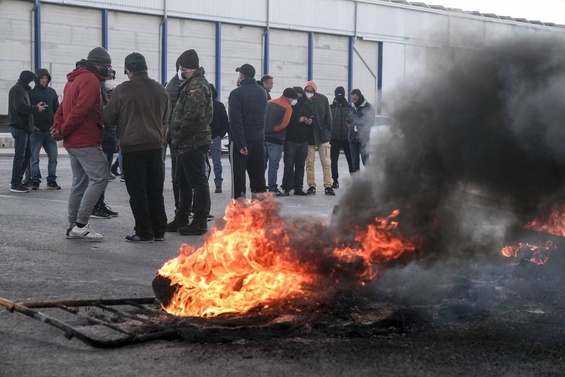 Segundo día de huelga del metal en Puerto Real