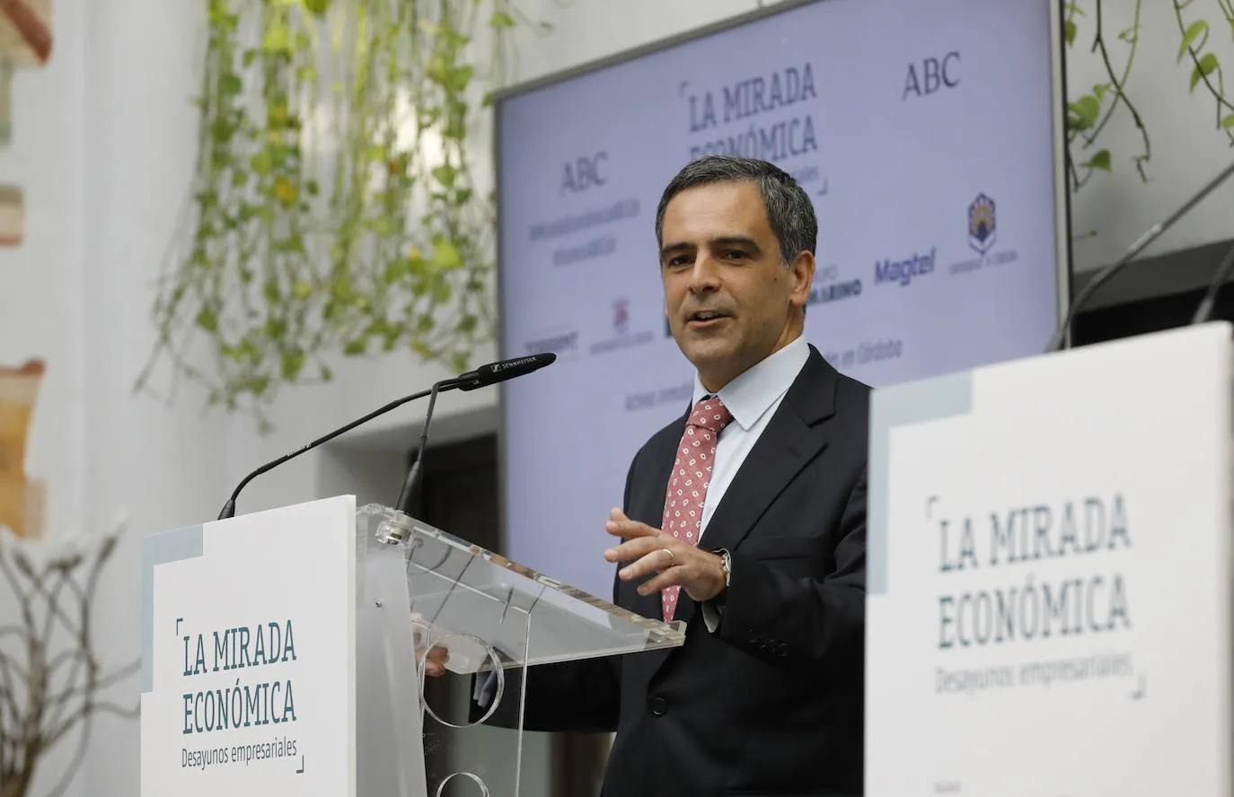 En imágenes, Javier García, presidente del Sareb, en La Mirada Económica de ABC Córdoba