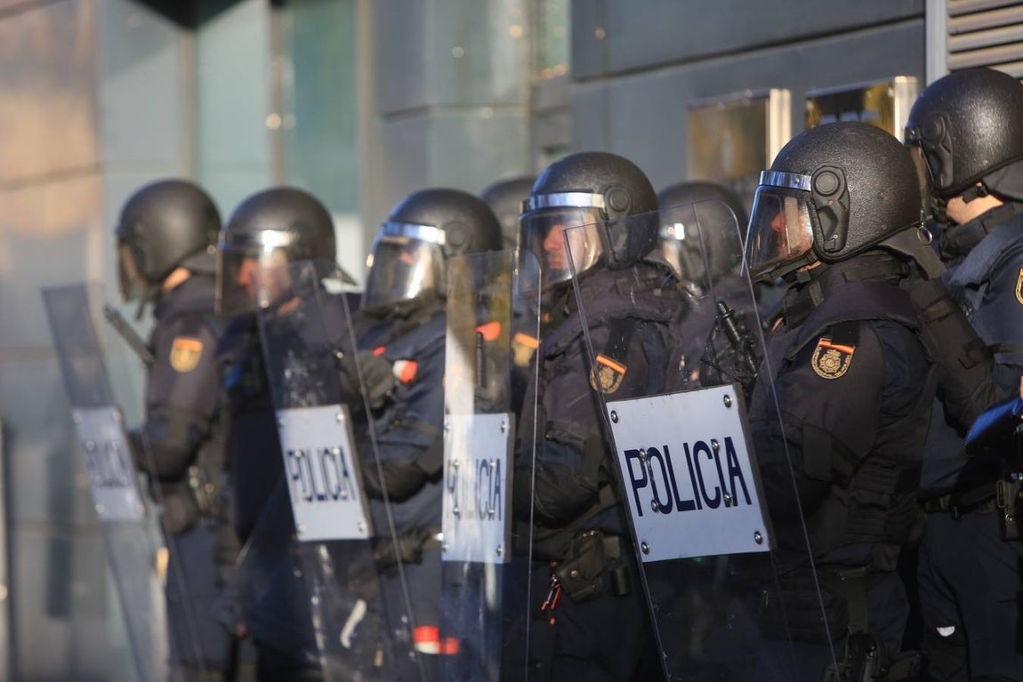 FOTOS: La huelga del Metal del jueves siembra el caos circulatorio en Cádiz por el movimiento de los piquetes