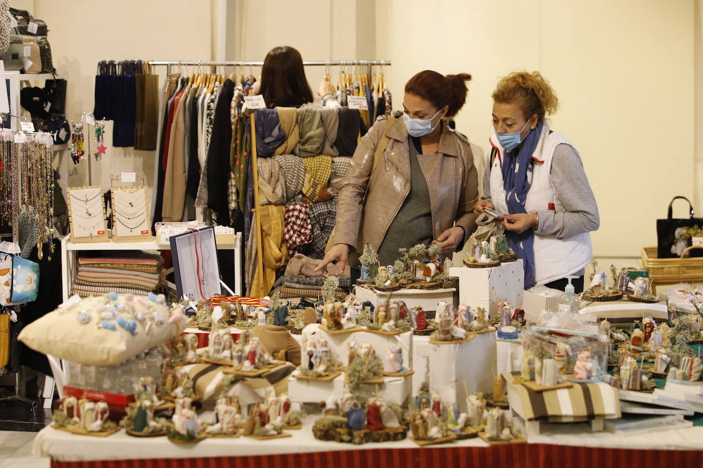 La apertura del Mercadillo Navideño de Adevida en Córdoba, en imágenes