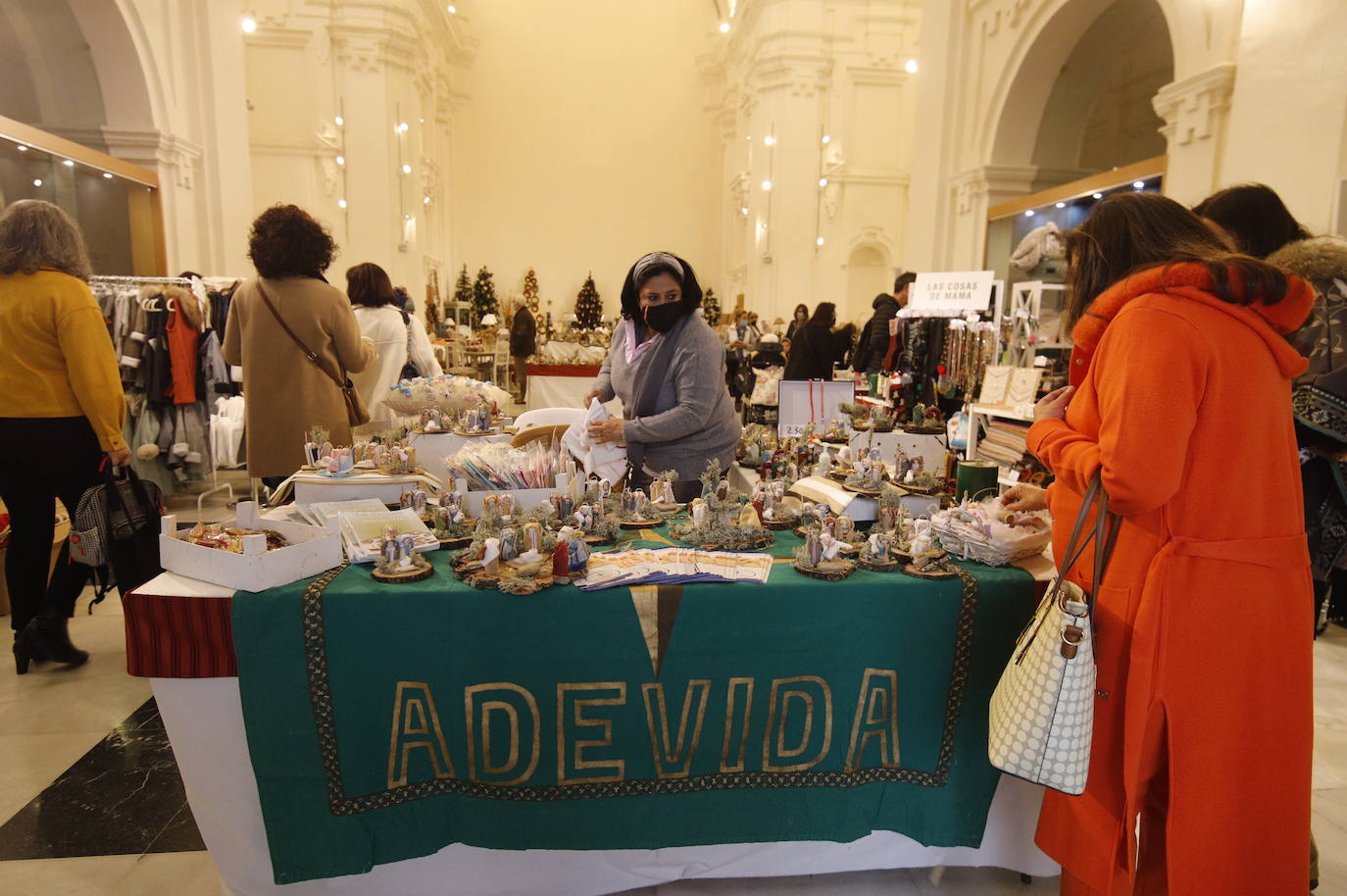 La apertura del Mercadillo Navideño de Adevida en Córdoba, en imágenes