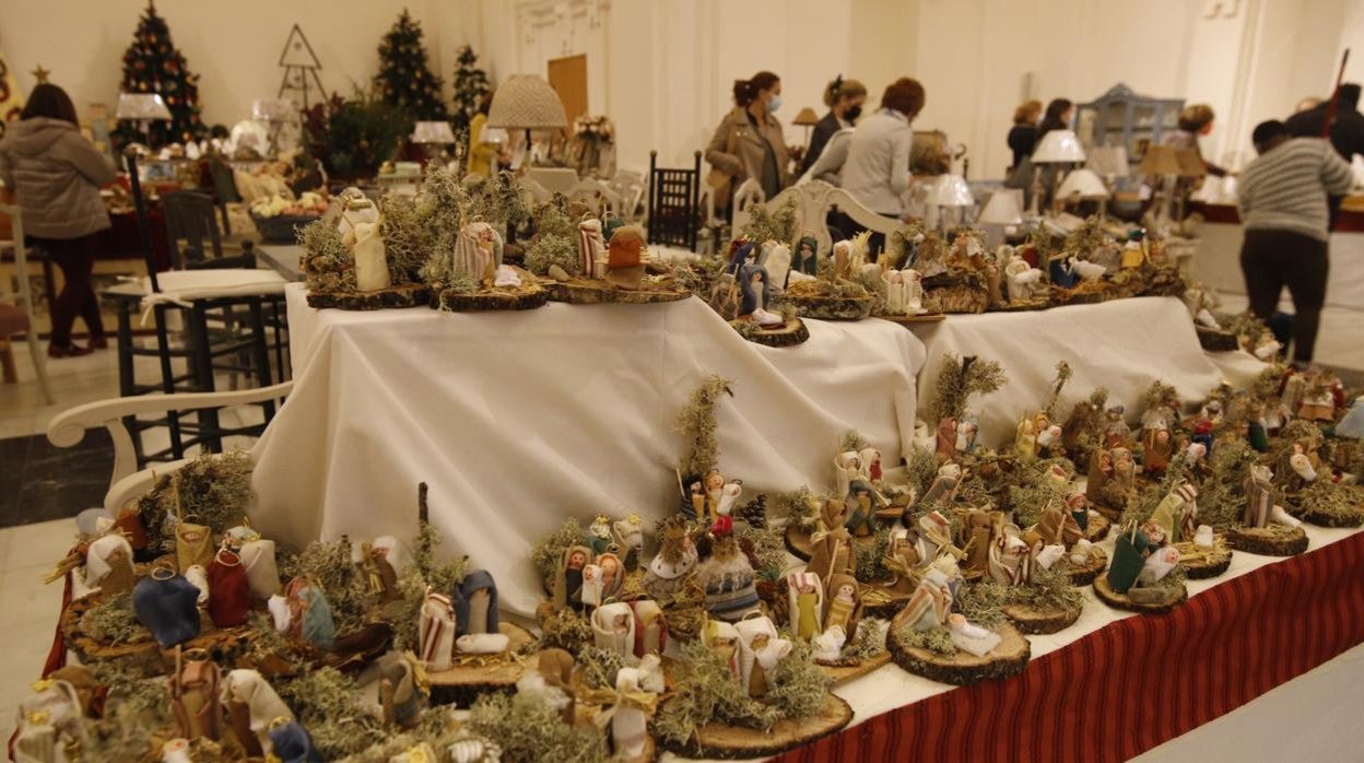 La apertura del Mercadillo Navideño de Adevida en Córdoba, en imágenes