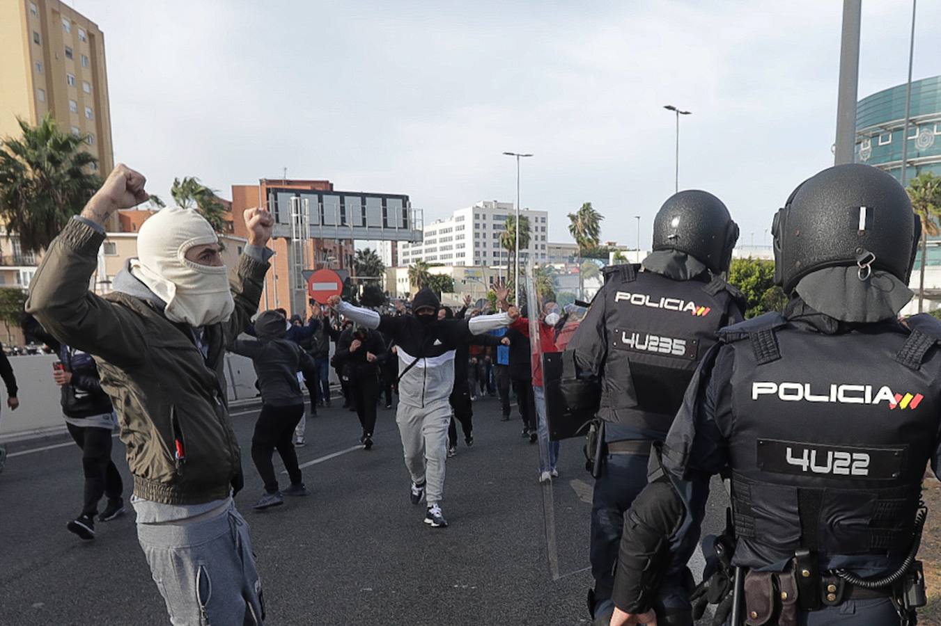 Cuarto día de altercados en Cádiz por la huelga del metal