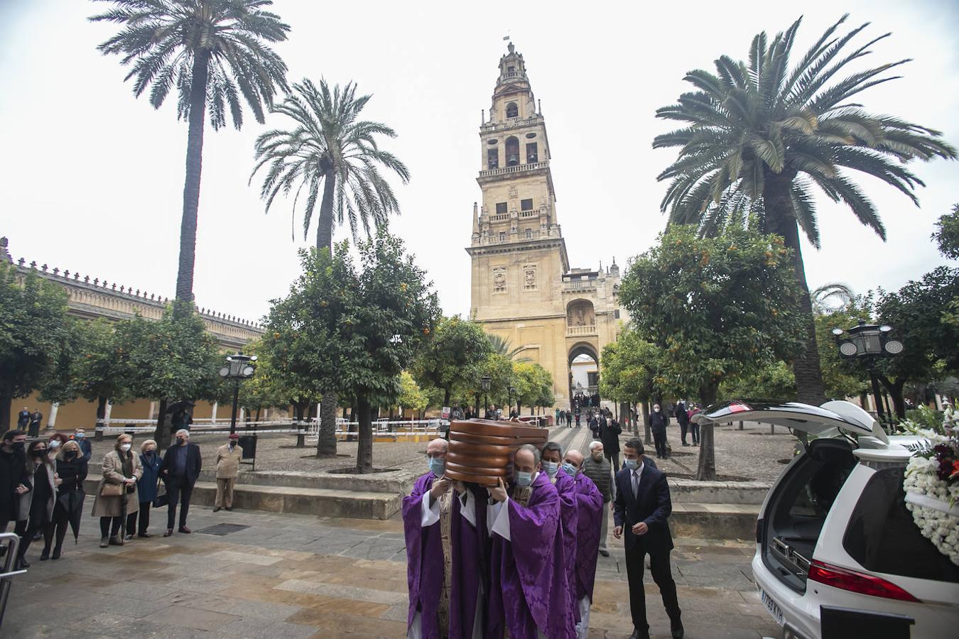 El funeral de Manuel Nieto Cumplido en la Catedral de Córdoba, en imágenes