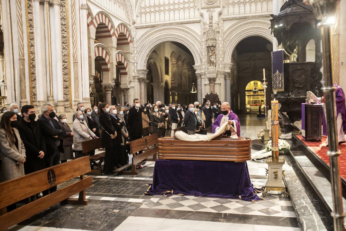 El funeral de Manuel Nieto Cumplido en la Catedral de Córdoba, en imágenes