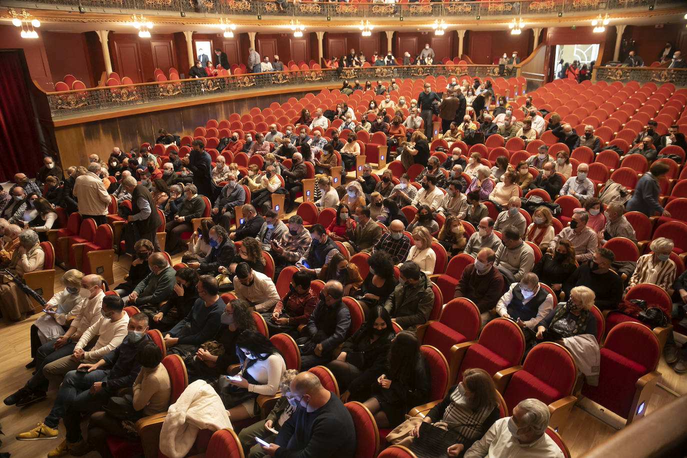 El concierto del Pele en el Gran Teatro de Córdoba, en imágenes