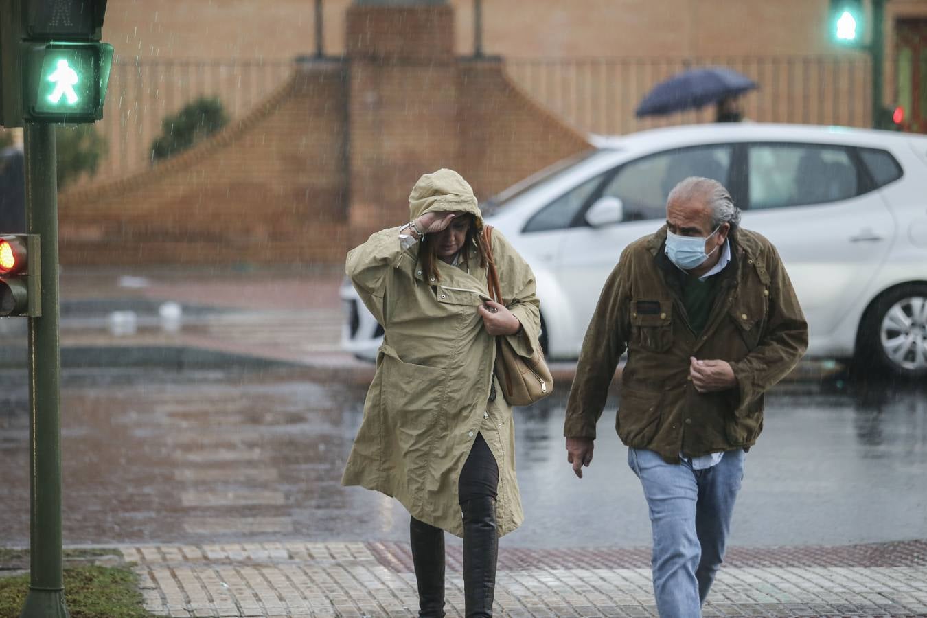 Intensa tormenta que ha descargado en Sevilla a partir de las cuatro de la tarde