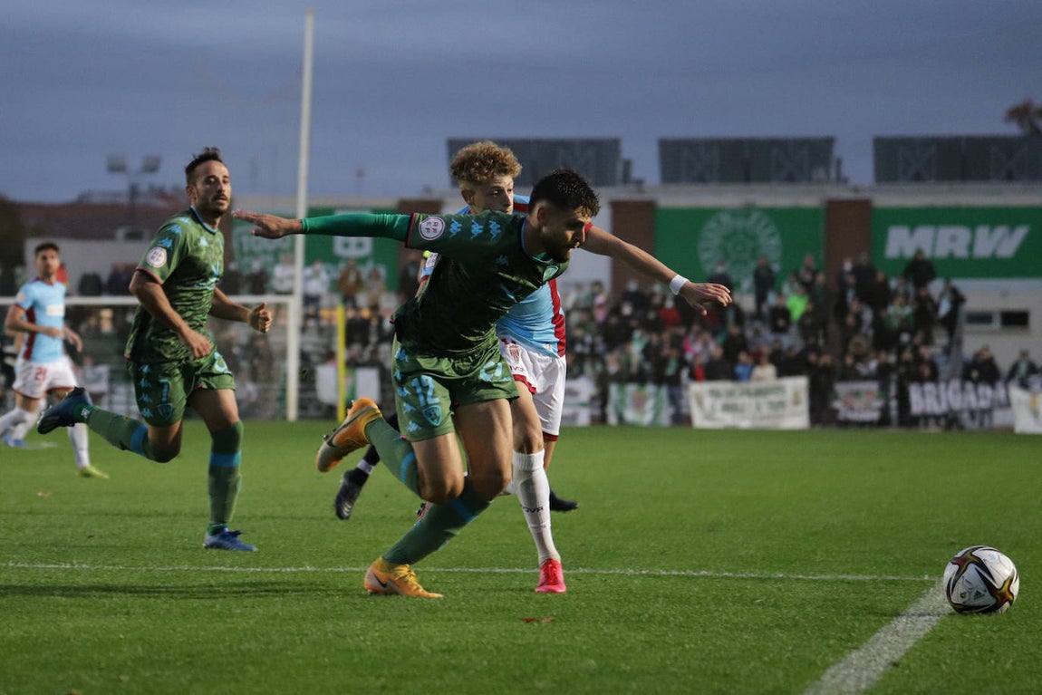 La decepción en el Córdoba CF tras caer ante el Villanovense, en imágenes