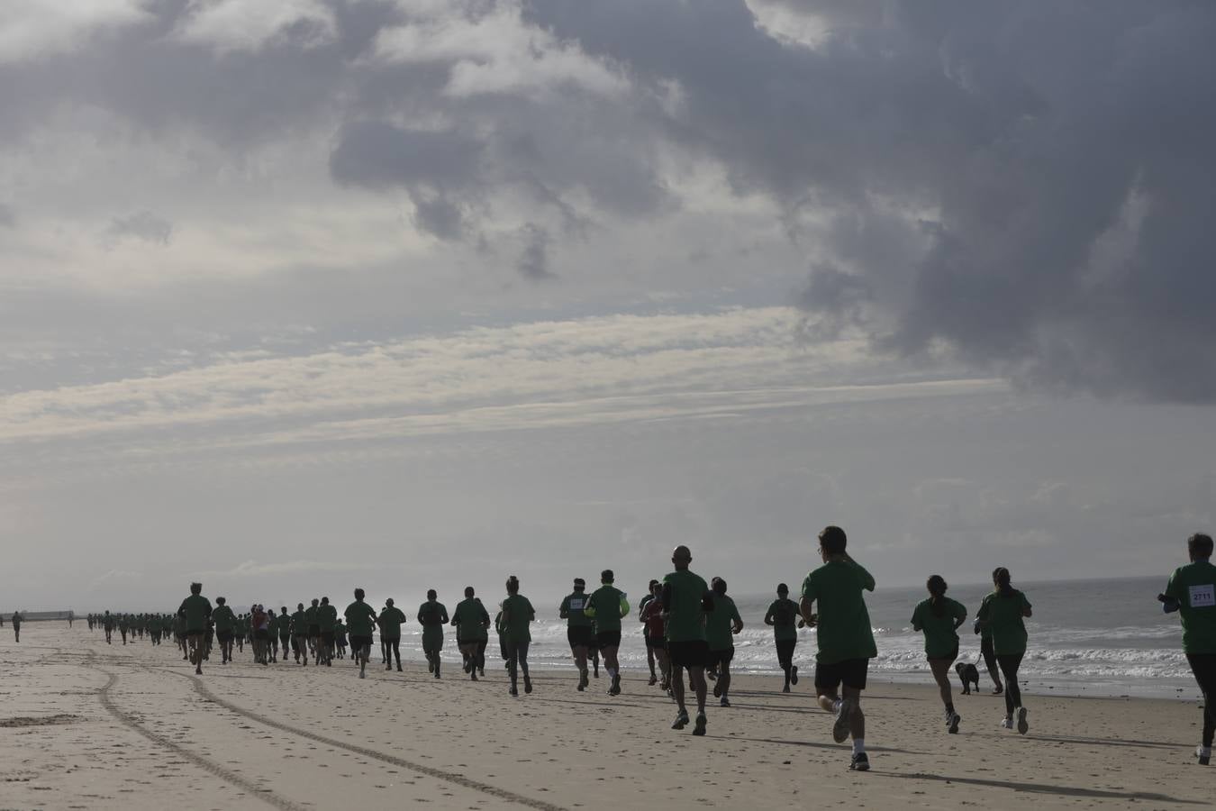 Fotos: VII Carrera Contra el Cáncer en Cádiz