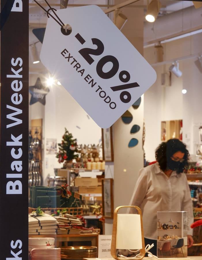 Black Friday 2021: Sevilla se tiñe de negro