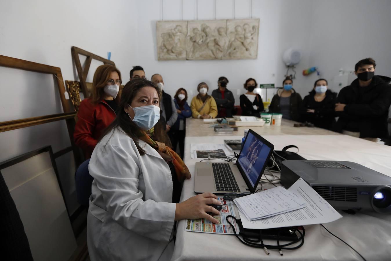 Así trabajan los restauradores del Museo de Bellas Artes de Córdoba, en imágenes