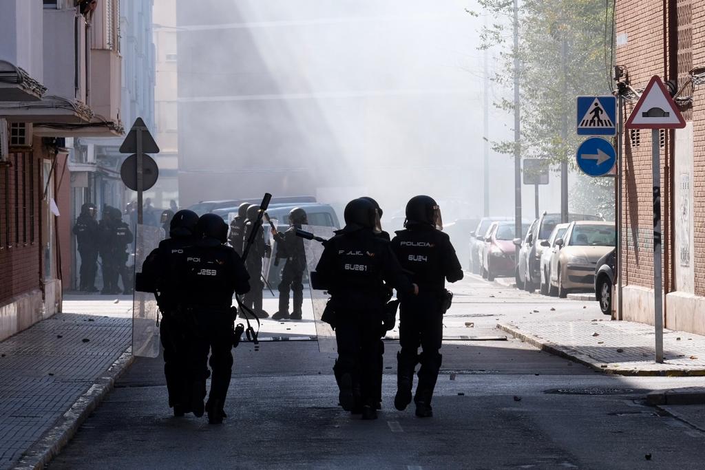 Fotos: Así ha sido la carga policial en la Avenida de Cádiz tras la manifestación de los trabajadores del Metal