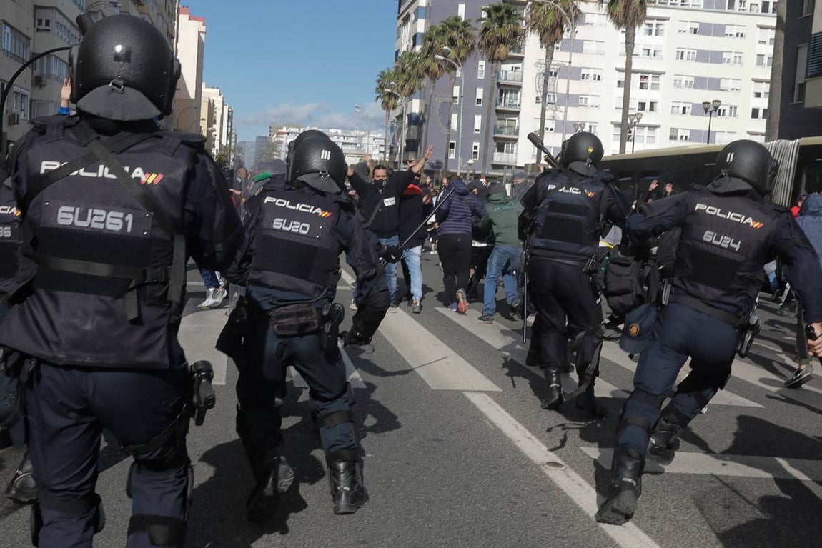 FOTOS: Huelga del Metal el 23-N, un día muy triste para Cádiz y su Bahía