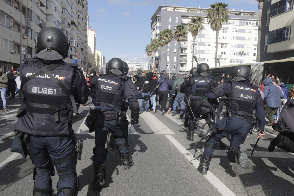 FOTOS: Huelga del Metal el 23-N, un día muy triste para Cádiz y su Bahía