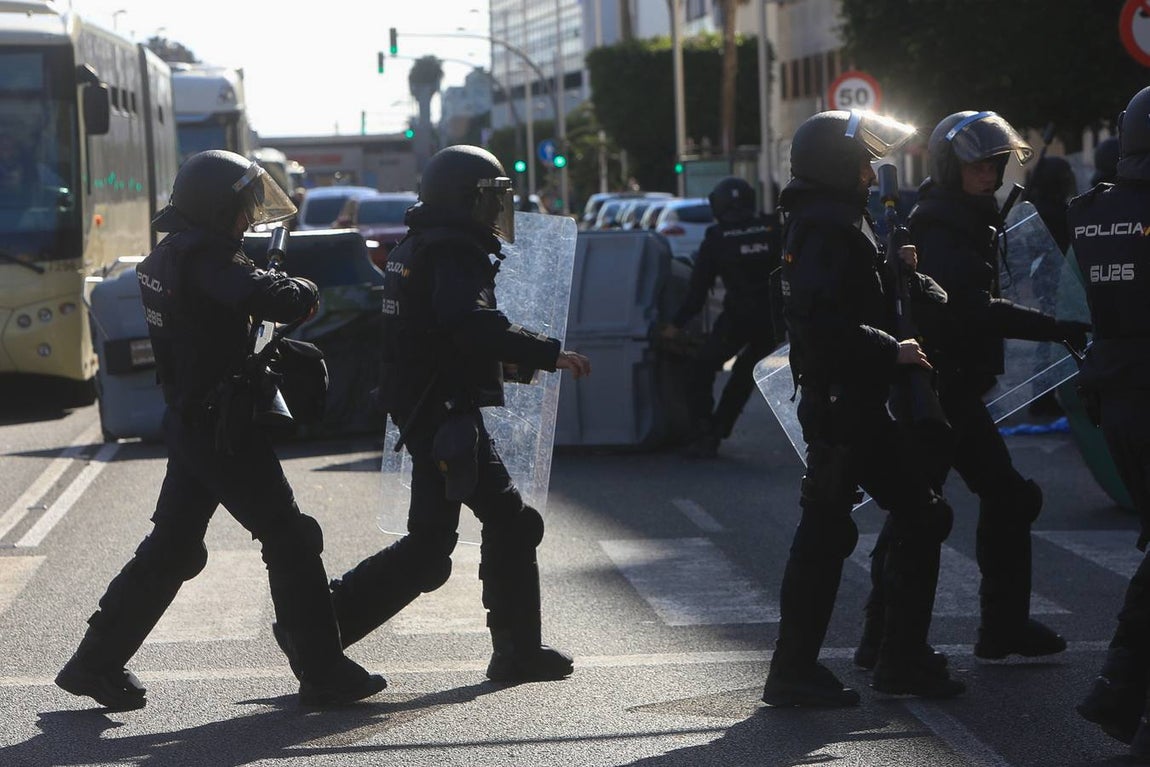 FOTOS: Huelga del Metal el 23-N, un día muy triste para Cádiz y su Bahía
