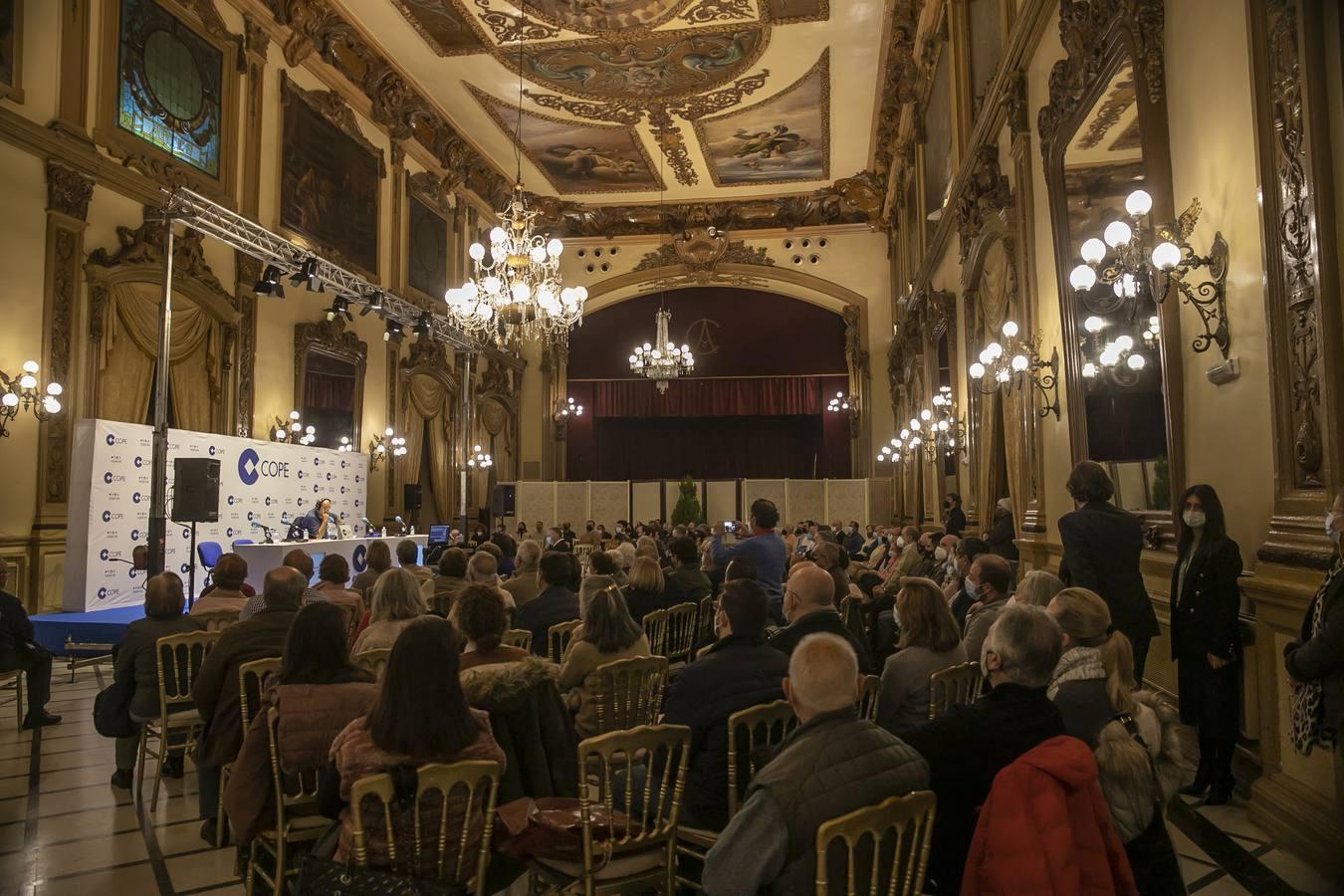 &#039;La Linterna&#039; de la Cope, en directo desde Córdoba, en imágenes