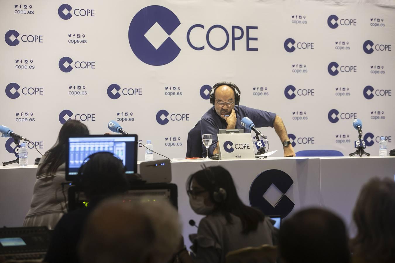 &#039;La Linterna&#039; de la Cope, en directo desde Córdoba, en imágenes