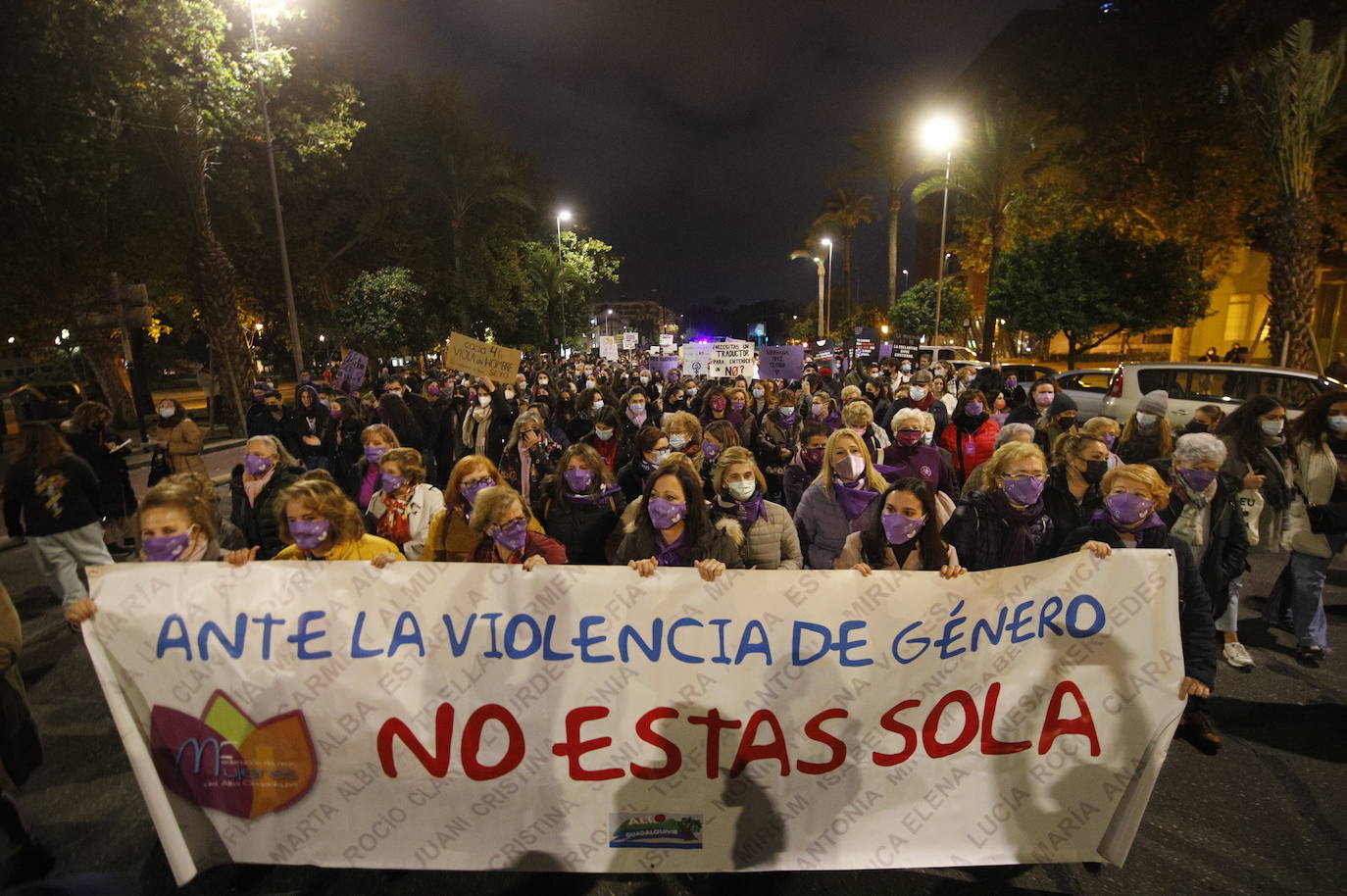 La manifestación contra la violencia machista en Córdoba, en imágenes