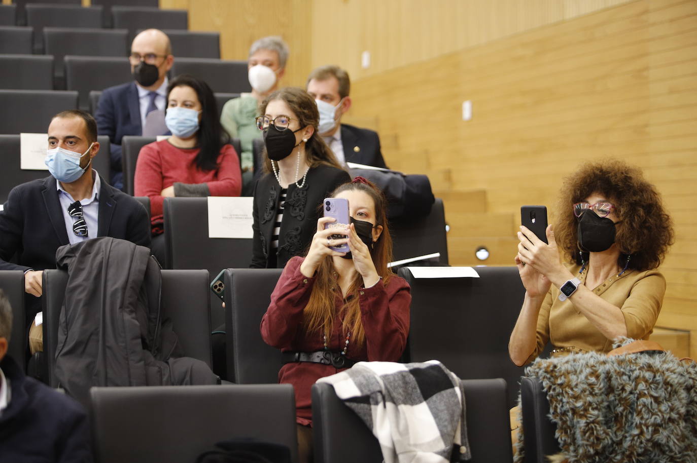 El acto de jura y entrega de reconocimientos a graduados sociales de Córdoba, en imágenes