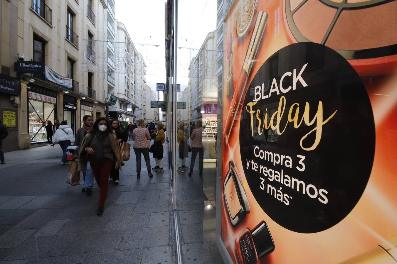 Black Friday 2021 | En imágenes, colas y calles llenas en Córdoba por los descuentos