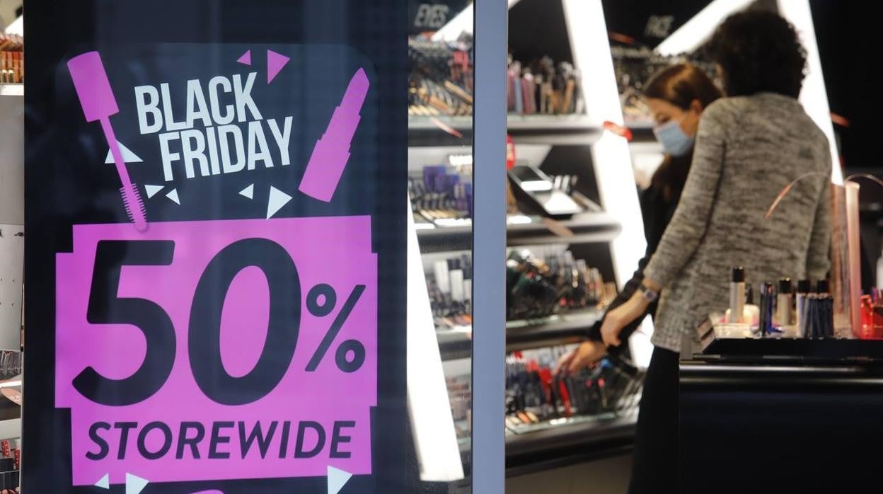 Black Friday 2021 | En imágenes, colas y calles llenas en Córdoba por los descuentos