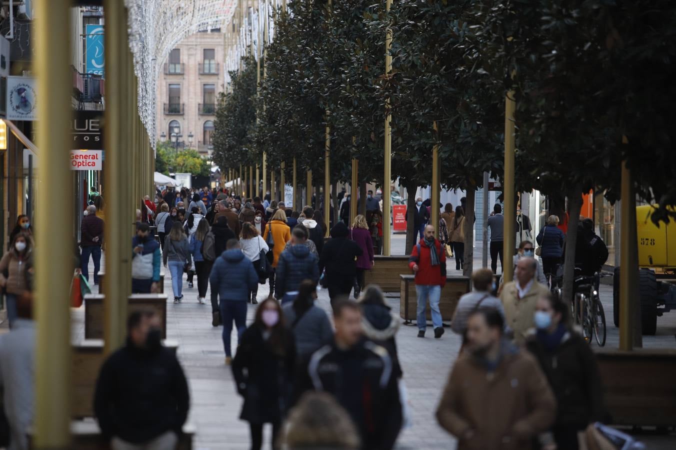 Black Friday 2021 | En imágenes, colas y calles llenas en Córdoba por los descuentos